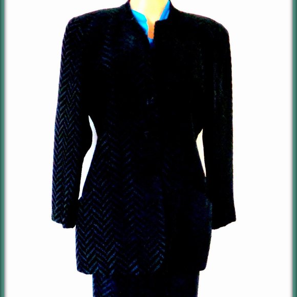 CHRISTIAN DIOR ICONIC DESIGNER LADIES 2 PIECE SUIT